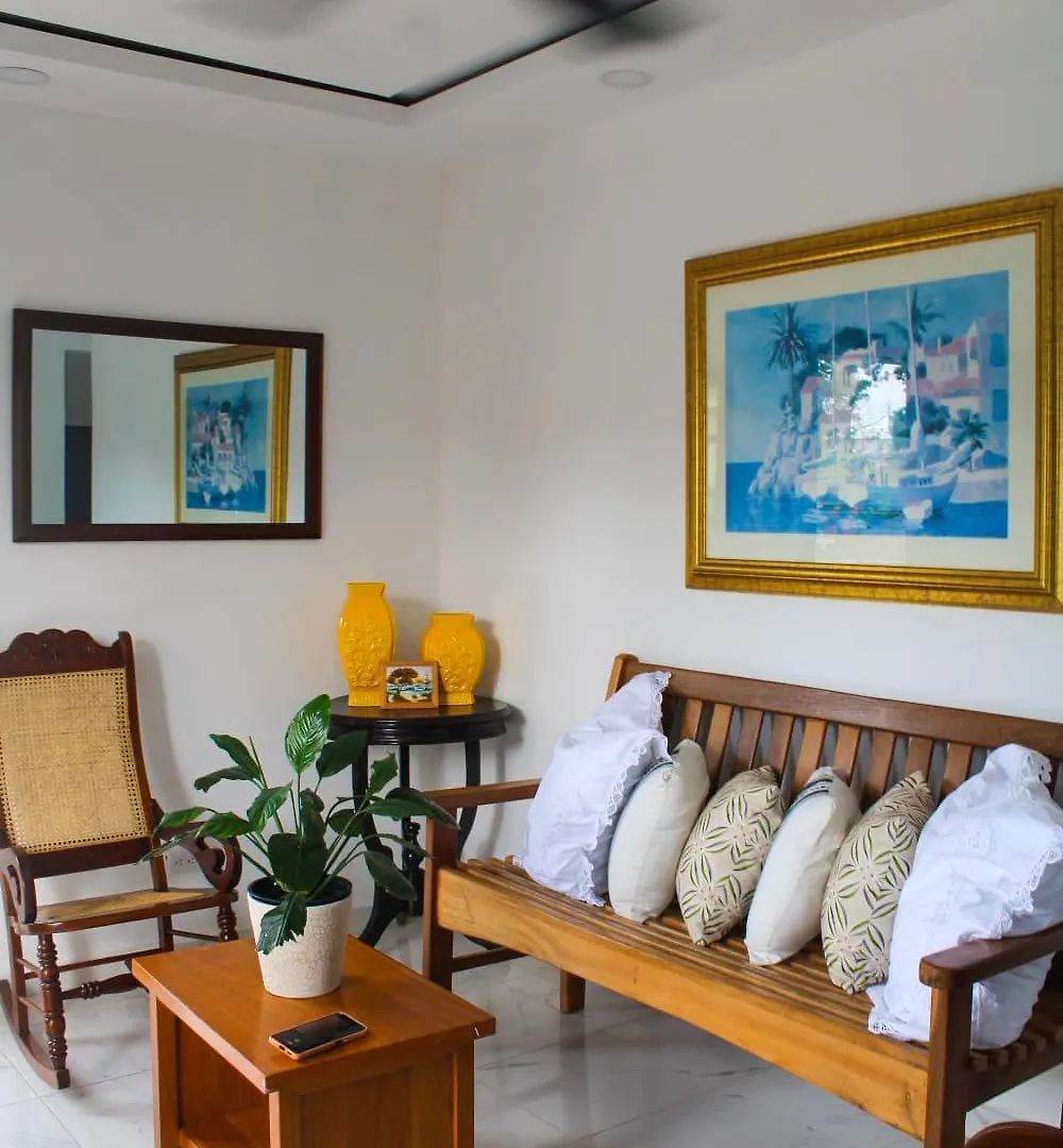 Acogedor Apartamento A Cerca De La Playa contacts